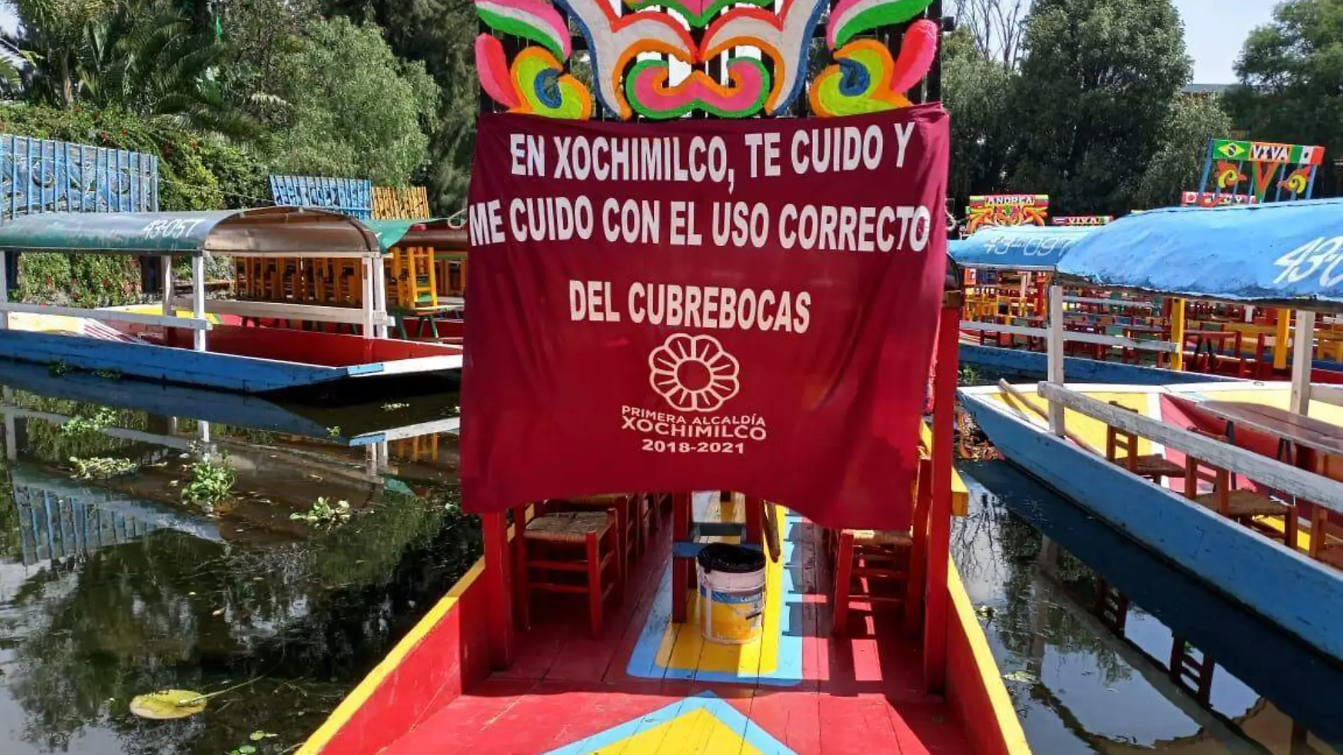 Arrancan paseos en trajinera en Xochimilco (2)